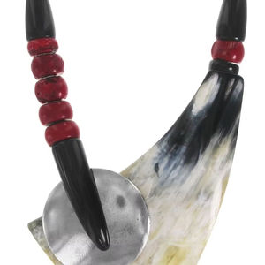 NATUREL Nouvelle Arrivée Collier en Corne de Buffle Poli Animal Style Os Bijoux Design Naturel Perles Femmes Filles Mariage - Product Image 1