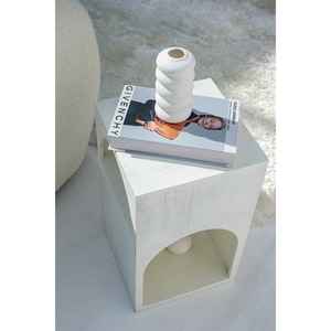 Mesa auxiliar pintada en blanco arqueado de Vilna - Product Image 2