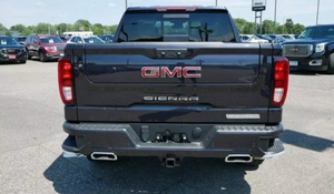 Auto Usado en Excelentes Condiciones, Bajo Kilometraje, <span class=keywords><strong>GMC</strong></span> Sierra 1500 Elevation 2022, Camioneta, Envío a Todo el Mundo - Product Image 5