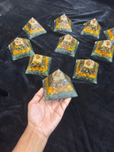 Pirámide de Orgón Magnética para Atraer Dinero, Generador de Energía de Cristal Pulido, Citrino, Pirita, Bobina de Cobre, Decoración Reiki Feng Shui para la Riqueza, el Amor y la Suerte - Product Image 1