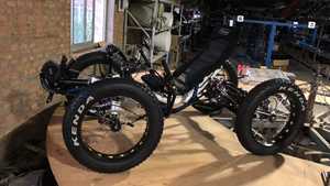 รถสามล้อไฟฟ้า 60V แบบมีหลังคา สำหรับผู้พิการ  รับส่งผู้โดยสาร 2 แถว กำลังไฟ >1000W - Product Image 3