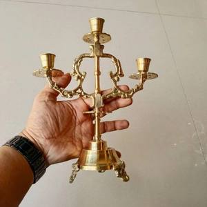 Bougeoir en laiton sculpté 3 bras, candélabre en laiton, bougeoir en laiton antique, bel article de décoration d'intérieur luxueux - Product Image 5