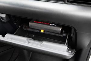 Vente de Mustang Shelby GT350R 2017, 12 300 miles, boîte automatique 7 vitesses, turbo, transmission intégrale, sièges en cuir, ACC, pneus R21, essence, éclairage - Product Image 2