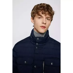 แจ็กเก็ตขนเป็ดผู้ชายสำหรับฤดูใบไม้ผลิปรับแต่งได้กันน้ำคอตั้งด้านหน้าโลโก้บริการ OEM - Product Image 4