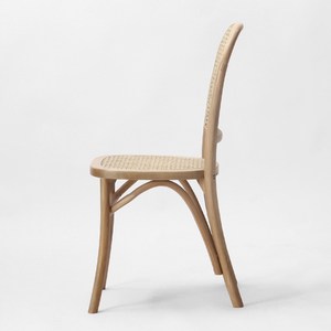 Chaise de salle à manger solide avec structure en bois et dossier en rotin tissé Esthétique propre pour salles à manger, cafés ou maisons minimalistes - Product Image 3