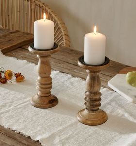 Bougeoirs en bois au design luxueux de style vintage avec finition blanche lavée - Product Image 2