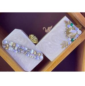 กระเป๋าคลัทช์เรซิ่นทำมือสำหรับผู้หญิง งานกลางคืนและงานทางการ - Product Image 1