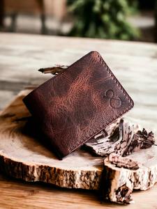 Portefeuille en cuir résistant à l'eau de la meilleure qualité avec des coutures durables et un design élégant pour les modes de vie actifs disponibles à la vente - Product Image 3