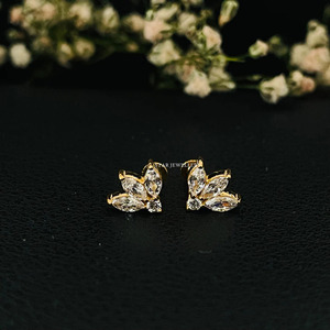 14K Oro Sólido Diamante Natural Lotus Stud Ear Piercing Joyería Fina. - Product Image 4