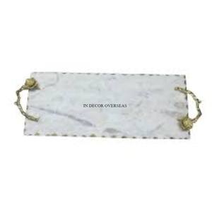 Último patrón de llegada, bandeja de servicio de forma redonda de mármol blanco con bordes chapados en oro y asas de diseñador de flores al precio más bajo - Product Image 2