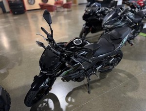 PREMIUM NOUVEAU 2025 KawasakIi Z500 ABS - Product Image 3