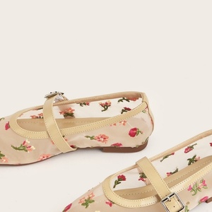 Chaussures plates en toile tissées à la main, mocassins décontractés traditionnels, respirants, en lin, pour l'été, chaussures plates légères artisanales pour femmes - Product Image 1