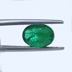 Émeraude zambienne 100% naturelle, 2,20 carats, forme ovale, couleur vert moyen, pierre de naissance de mai, pour la fabrication de pendentifs au meilleur prix - Product Image 3