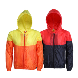 Personalizado elegante 2 colores sudaderas con capucha poliéster ligero hombres chaquetas cortavientos moda Color costura gabardina - Product Image 4