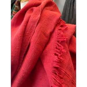 Paño de Meditación de Seda Color Frambuesa - Cómodo y Elegante para su Práctica Espiritual - Product Image 1