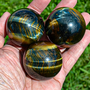Esfera de Ojo de Tigre Azul y Amarillo Natural al por Mayor, Bola de Ojo de Tigre Pulida con Reflejos Azules para Decoración del Hogar - Product Image 5