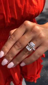 Bague de fiançailles en or massif 14k IGI Certificate Luxuous Halo and Pave Gift Ring for Women Lab Grown Radiant Cut Diamond - Product Image 3