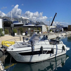 J-e-a-n-n-e-a-u C-a-p C-a-m-a-r-a-t 9.0 - Product Image 1