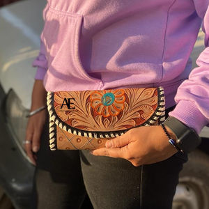 Cartera de cuero tallada a mano, funda de teléfono de embrague, elegante Cartera de flores de Sol occidental para mujer - Product Image 1