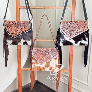 กระเป๋าหนังแท้ทำมือสำหรับผู้หญิง แบบสะพายข้าง ทรงซองจดหมาย แต่งพู่ห้อย ดีไซน์เนอร์คุณภาพสูง ผลิตตามแบบ OEM ODM รับผลิตตามสั่ง ขายส่ง - Product Image 1