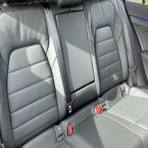 Alerte Offre Exceptionnelle! Super Clean 2024 Volk-swag-en Go-lf R 315 ch, 4 cylindres turbocompressés, transmission intégrale, boîte automatique 7 vitesses, berline de luxe - Product Image 4