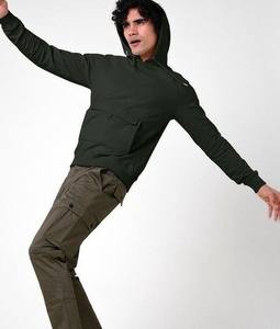 2025 nuevo estilo hombres ropa deportiva Lisa directa de fábrica logotipo personalizado hombres ropa Casual tela cómoda transpirable Sudadera con capucha - Product Image 5