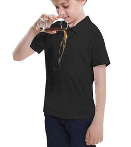 Polo personnalisé pour garçons, couleur blanche, uni, personnalisé, en coton, respirant, demi-manches, pour l'école d'été. - Product Image 4