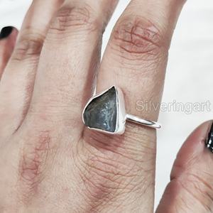 Bague pour femme en pierre brute, labradorite naturelle, ajustable, en argent sterling 925, cadeau de Noël - Product Image 4