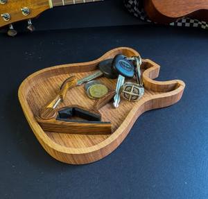 Plateau de service en bois de chêne avec coins arrondis, Assiette en bois, Planche de service Accessoires d'espace de travail faits à la main | Affiné | - Product Image 3