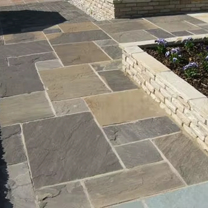 แผ่นหินทรายดำชิตตอร์ขนาดใหญ่ ผิวขัดแบบแปรง ให้พื้นผิวกันลื่นและทนทานสำหรับปูพื้นและบุผนัง - Product Image 1