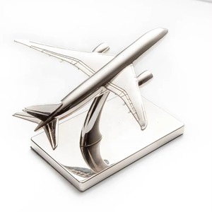 Mini avion moderne en aluminium argenté pour la maison et le bureau Décoration de Noël Dessus de table Objets d'art Fini Décor tendance - Product Image 6