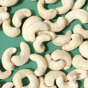 Noix de cajou en gros WW180, WW240, WW320, LP Noix de cajou crues, Noix de cajou W240 à prix compétitif, Emballage OEM ODM - Product Image 1