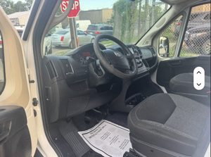 Camioneta de Carga RAM PROMASTER 1500 136 de Techo Alto, 2017, Usada, con Volante a la Izquierda/Derecha - Product Image 2