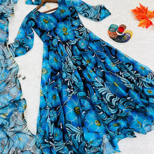 El último diseñador Heavy Digital Flower Print Anarkali Gown Organza Silk de Fab Zone Indian & Pakistani Clothing - Product Image 1