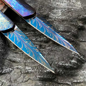 Navaja de Bolsillo de Caza de Acero Damasco Sueco BoChen con Patrón de Pluma Templada Azul, Navaja Plegable de Nivel Coleccionable - Product Image 5