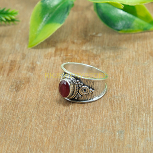 แหวนพลอยทับทิมสีชมพูธรรมชาติ แหวนเงินแท้ 925 แหวนสไตล์โบโฮ แหวนดีไซน์ตอกลายทำมือ แหวนพลอย แหวนพลอยทับทิมสีชมพู - Product Image 3