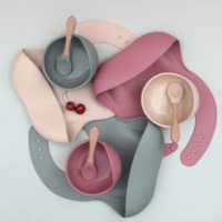 Ensemble de repas pour bébé pliable en silicone de qualité alimentaire 3 pièces avec bol, bavoir, cuillère et fourchette, design de dessin animé, sans BPA, respectueux de l'environnement