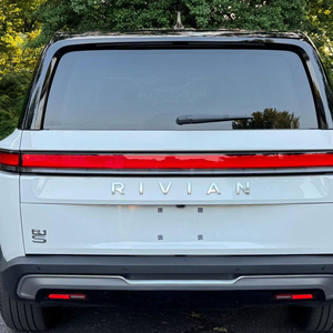 2025 R1S Adventure Edition Dual-Motor AWD, Pack de Batteries Max - Product Image 1