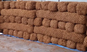 Hot Deal bûches en fibre de noix de coco naturelle commande de produit en gros haut standard prêt à exporter - Product Image 6