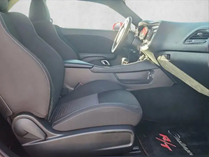 Coupé sport haute performance d'occasion 2024, puissant moteur V8, voiture de sport à vendre - Product Image 3