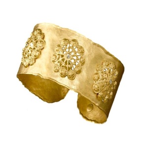 Pulseras a la venta, puños para mujer, tres tonos delicados y atractivos, nuestro diseño único de pulsera - Product Image 2