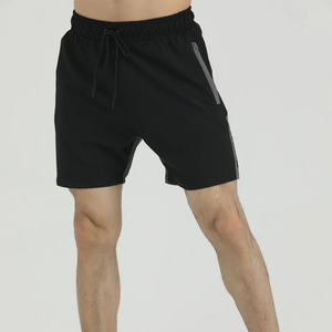 Short personnalisé pour hommes et femmes Léger Confortable Idéal pour l'entraînement de basketball shorts de sport prix de gros - Product Image 4