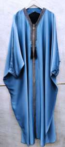 Vêtements musulmans traditionnels islamiques élégants et modestes pour femmes Abaya à fermeture à glissière ouverte sur le devant de Dubaï-Accessoire inclus - Product Image 2