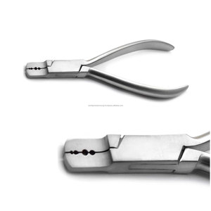 Alicate de Ortodoncia Quirúrgico de Precisión Mundial para Remover Brackets Dentales, con Puntas Anguladas y Dentadas, Ergonómico, Manual, CE - Product Image 1