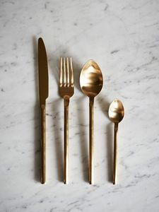 Ensemble de couverts en métal de qualité supérieure, fabriqué avec précision pour la salle à manger à domicile, les restaurants, les cafés, les hôtels, les événements et les célébrations - Product Image 2