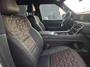 Nissan Armada Platinum Reserve 2025 Usado (LHD/RHD) - Product Image 4