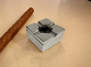 Nouveauté Cendrier en bois de forme carrée Accessoires pour fumeurs Cendrier Directement de l'usine - Product Image 3