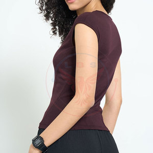 Camisetas sin mangas para mujer en stock a bajo precio, personaliza tu propio diseño. - Product Image 2