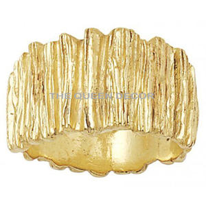 Servilletero decorativo con acabado dorado y forma única de Metal de latón con estilo moderno y soporte creativo hecho a mano - Product Image 6