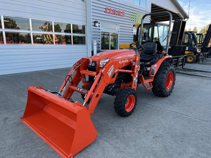 รถแทรกเตอร์คูโบต้า L2501 ปี 2025 ขับเคลื่อน 4 ล้อ เครื่องยนต์ดีเซล ขนาดกะทัดรัด พร้อมบุ้งกี๋ตักดินด้านหน้า ใช้งานน้อย สภาพเหมือนใหม่ - Product Image 5